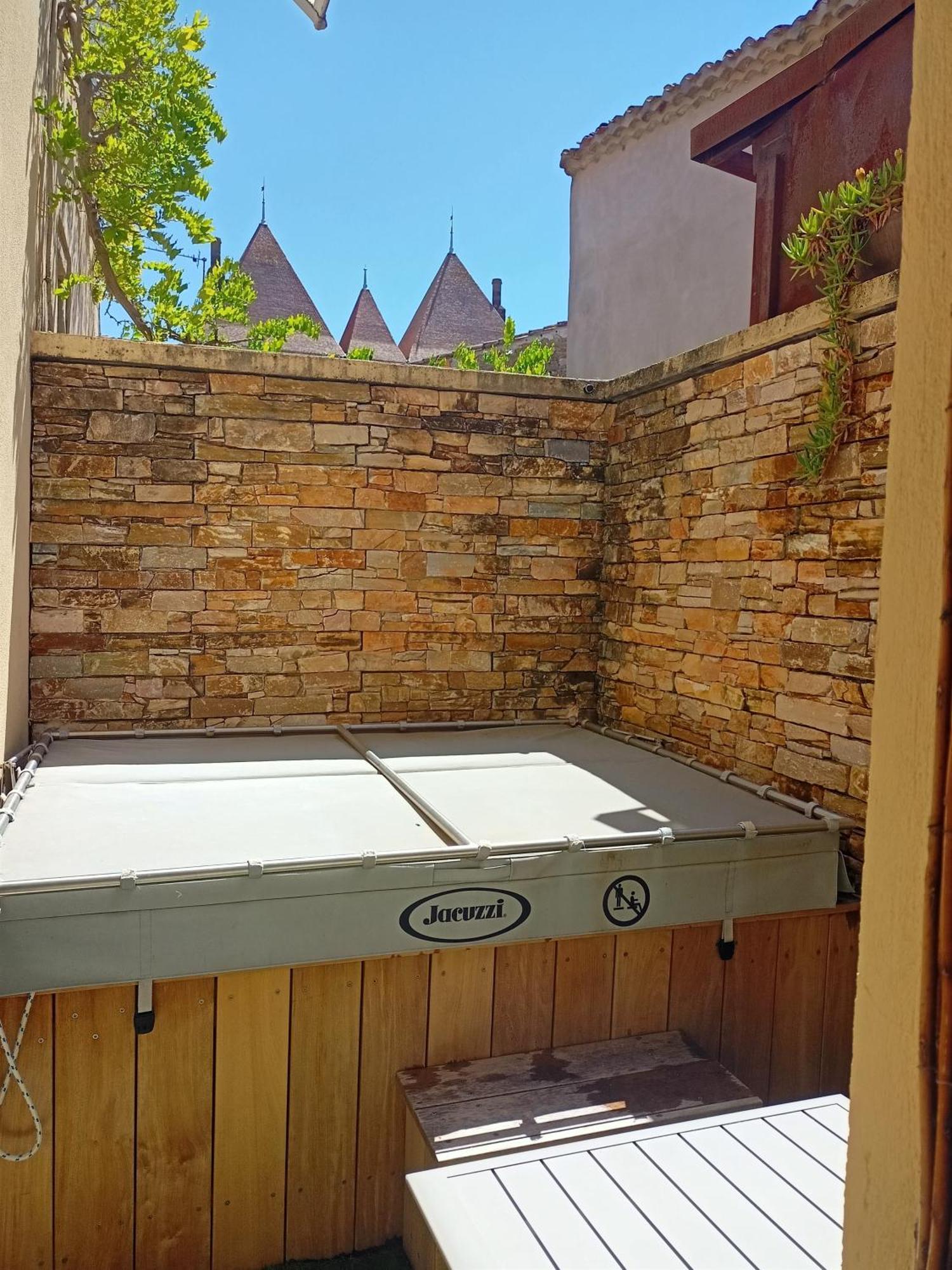 Un Gite Dans La Cite Carcassonne Bagian luar foto
